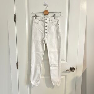 Abercrombie & Fitch White High-Rise Skinny Jeans
